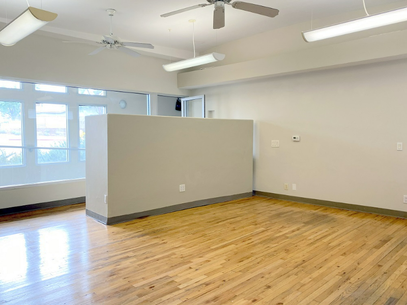 Suite 300's mobile wall again